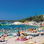 Trixi Lägenhet Pula