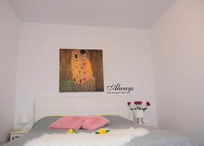 Trixi 아파트 풀라