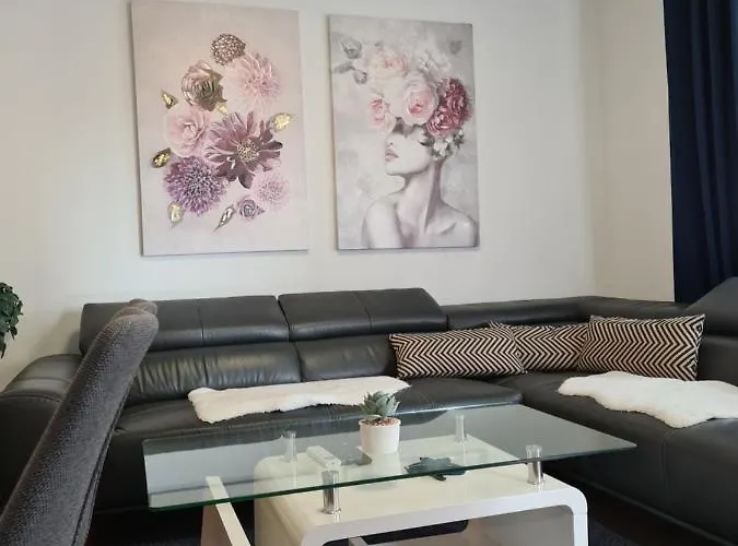 아파트 Trixi 풀라