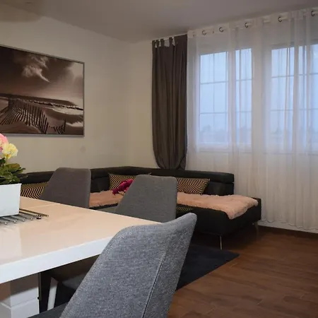 Trixi Apartment *