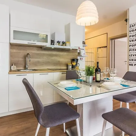 Apartment Trixi *